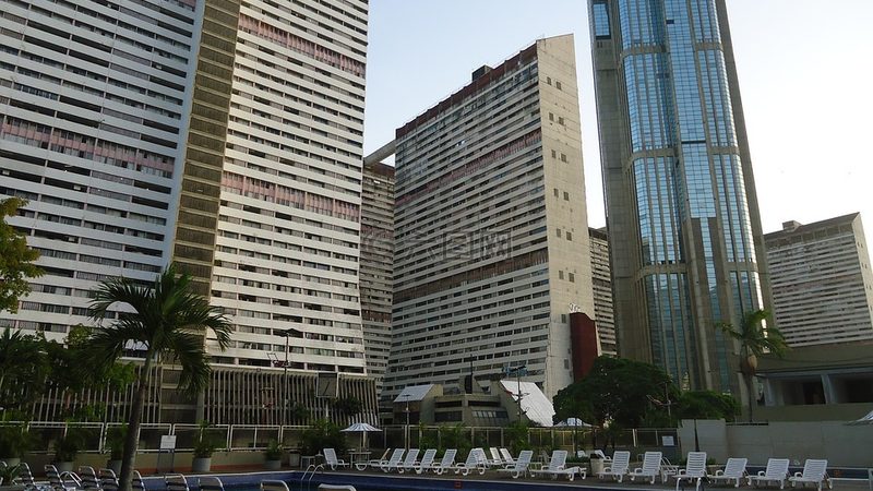 小型公司室内团建活动，如何打造高效互动体验？**